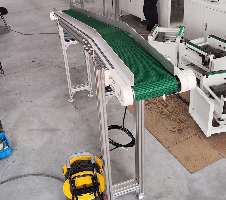 小型斜坡皮带线