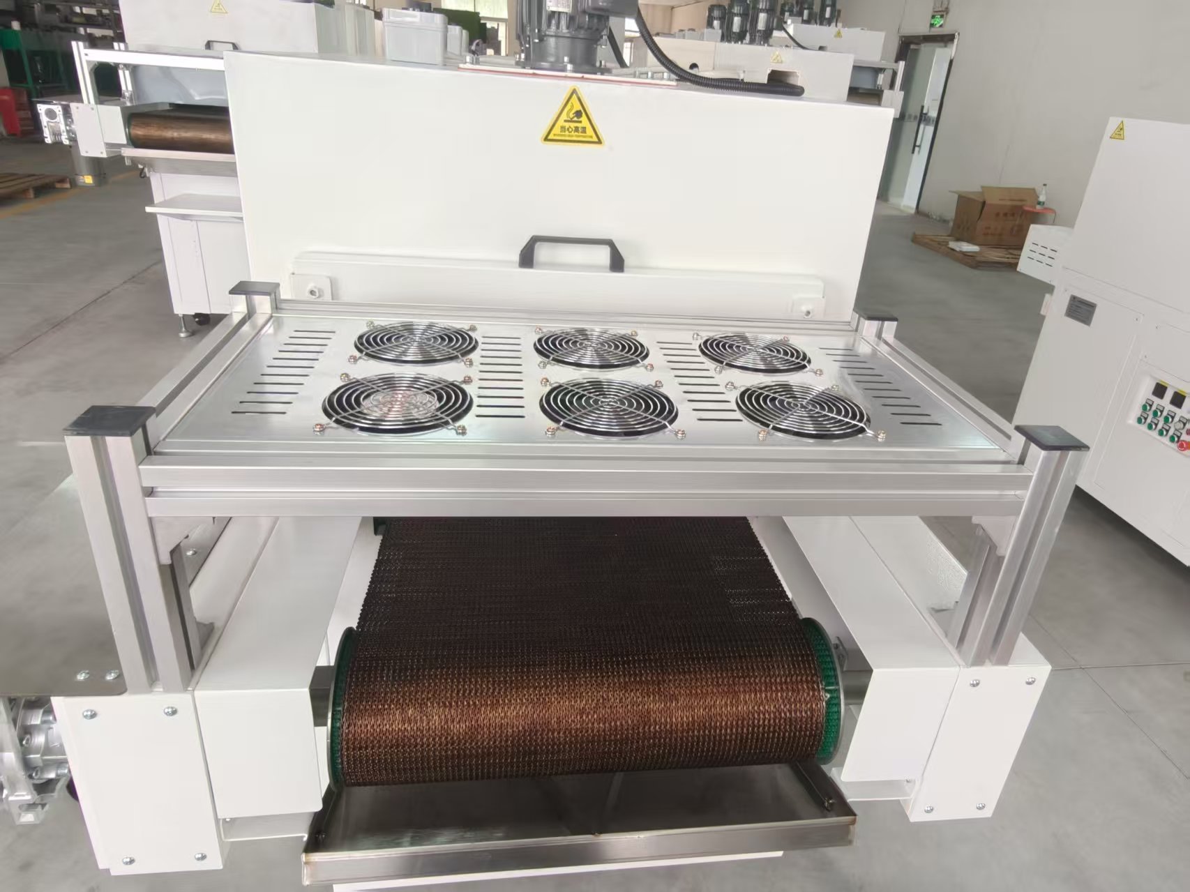 uv固化隧道路传送带跑偏故障及处理方案